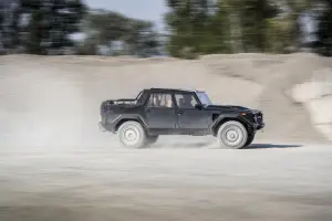 Lamborghini LM002