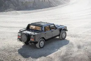 Lamborghini LM002