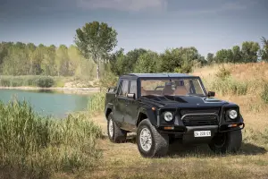 Lamborghini LM002