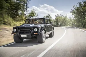 Lamborghini LM002