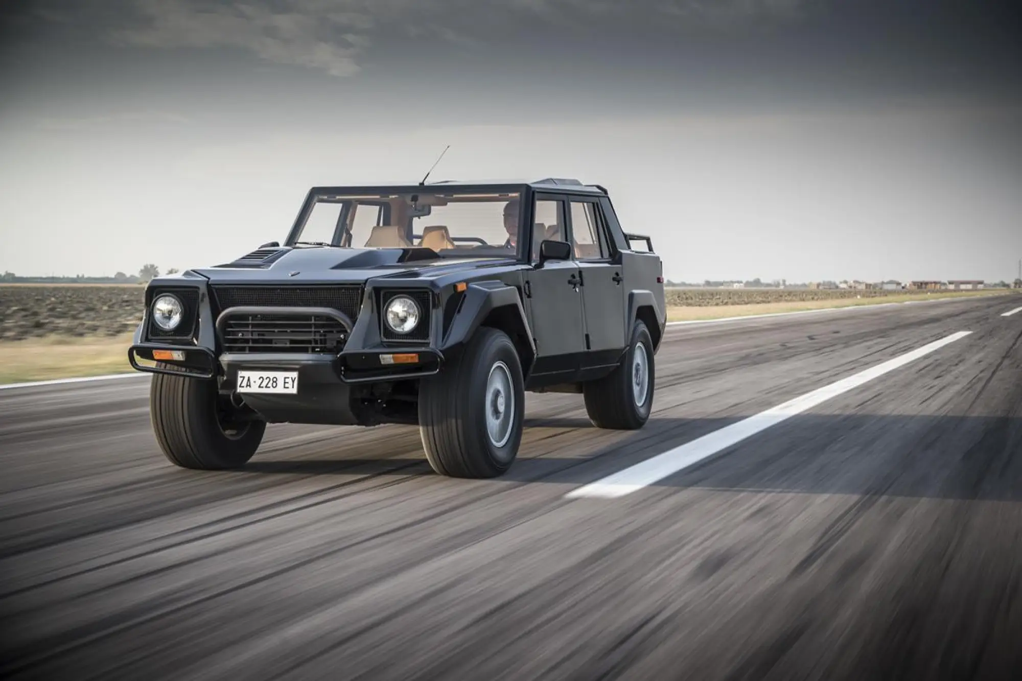 Lamborghini LM002 - 40