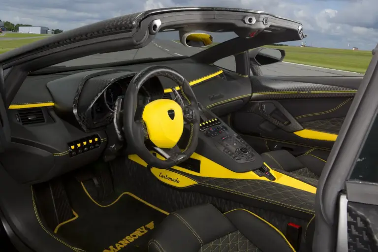Lamborghini Mansory Carbonado Apertos - 10