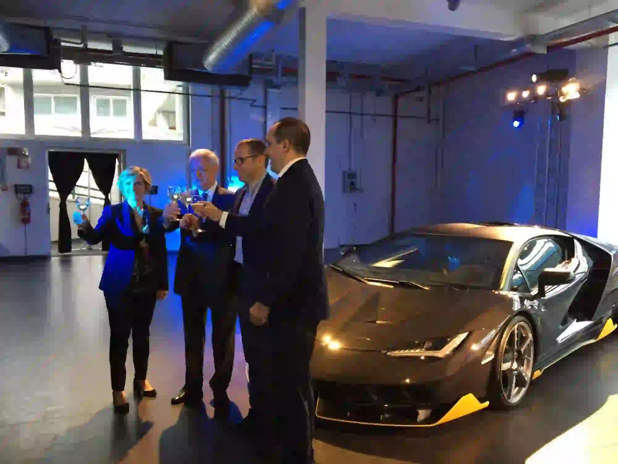 Lamborghini - nuova concessionaria a Milano - 30