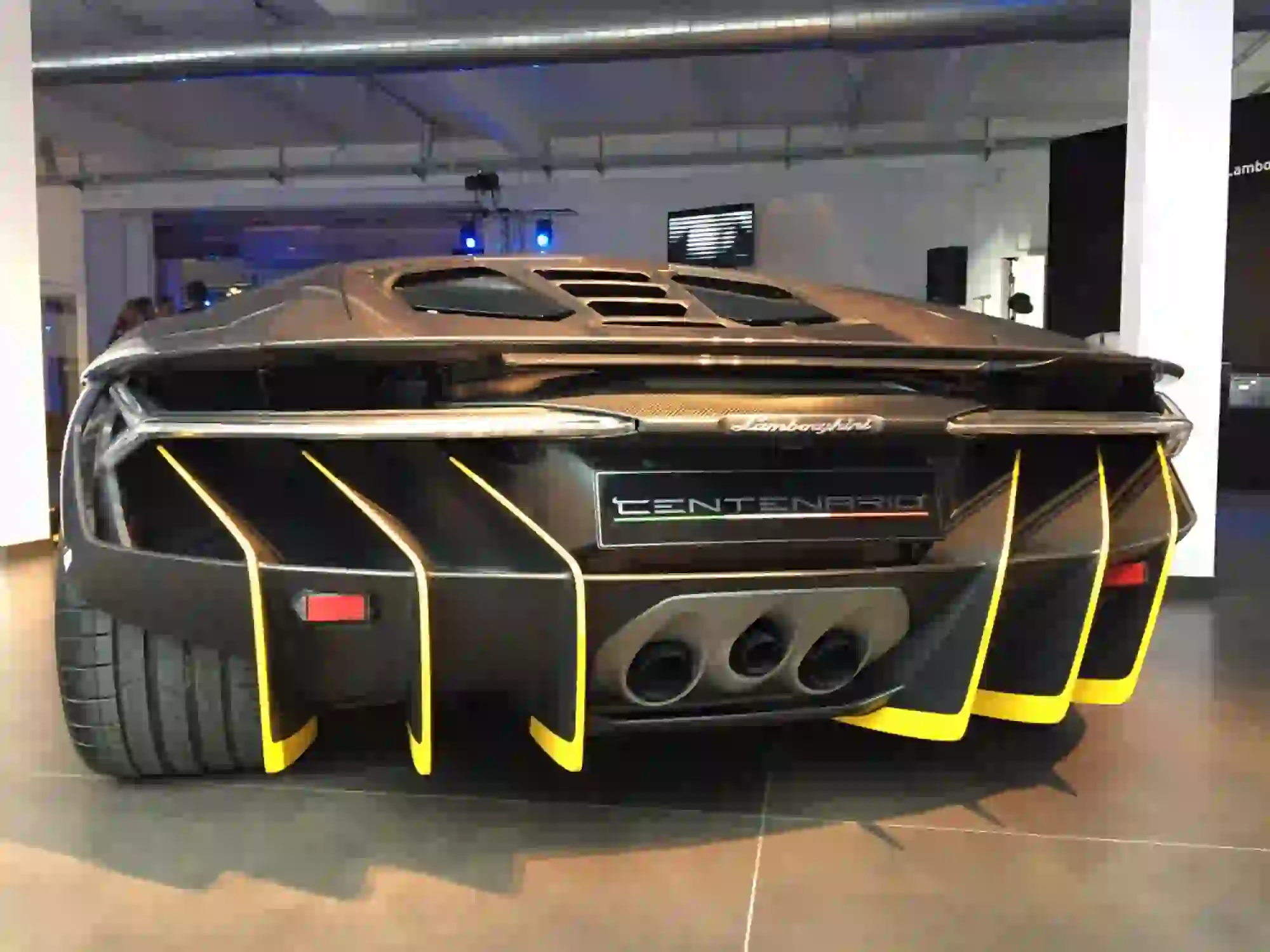 Lamborghini - nuova concessionaria a Milano - 34