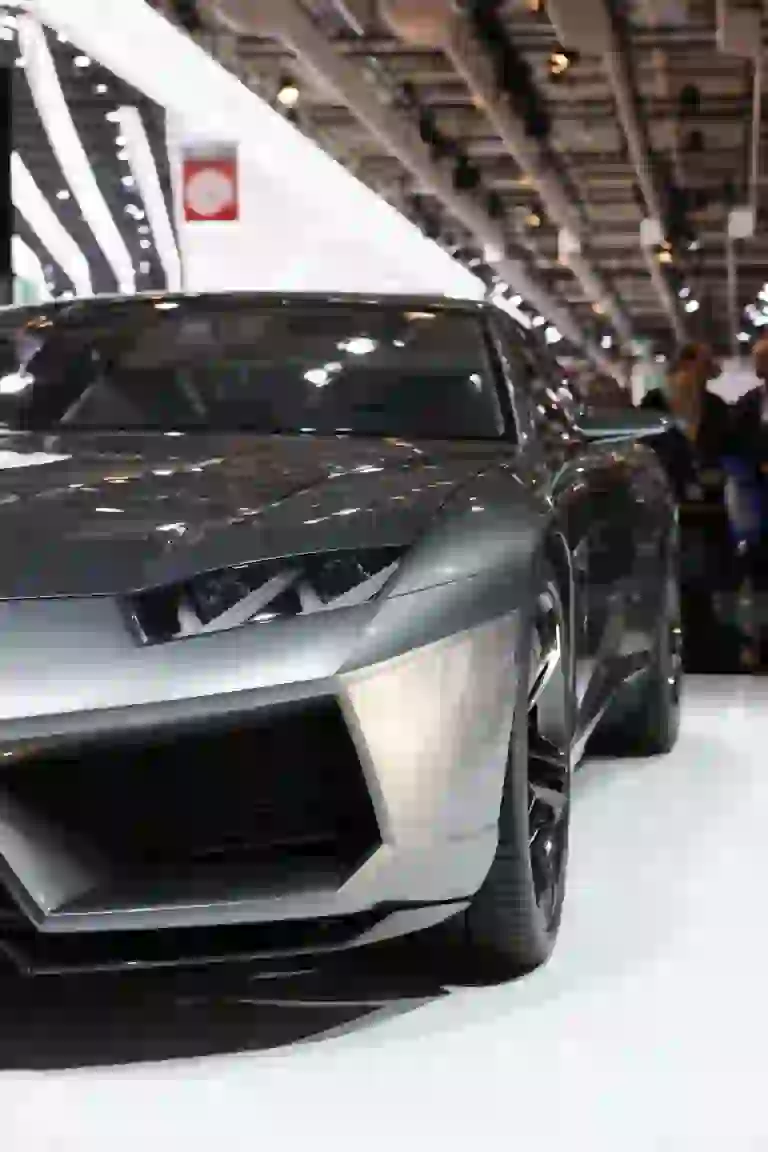 Lamborghini quattro porte 2021 - 12