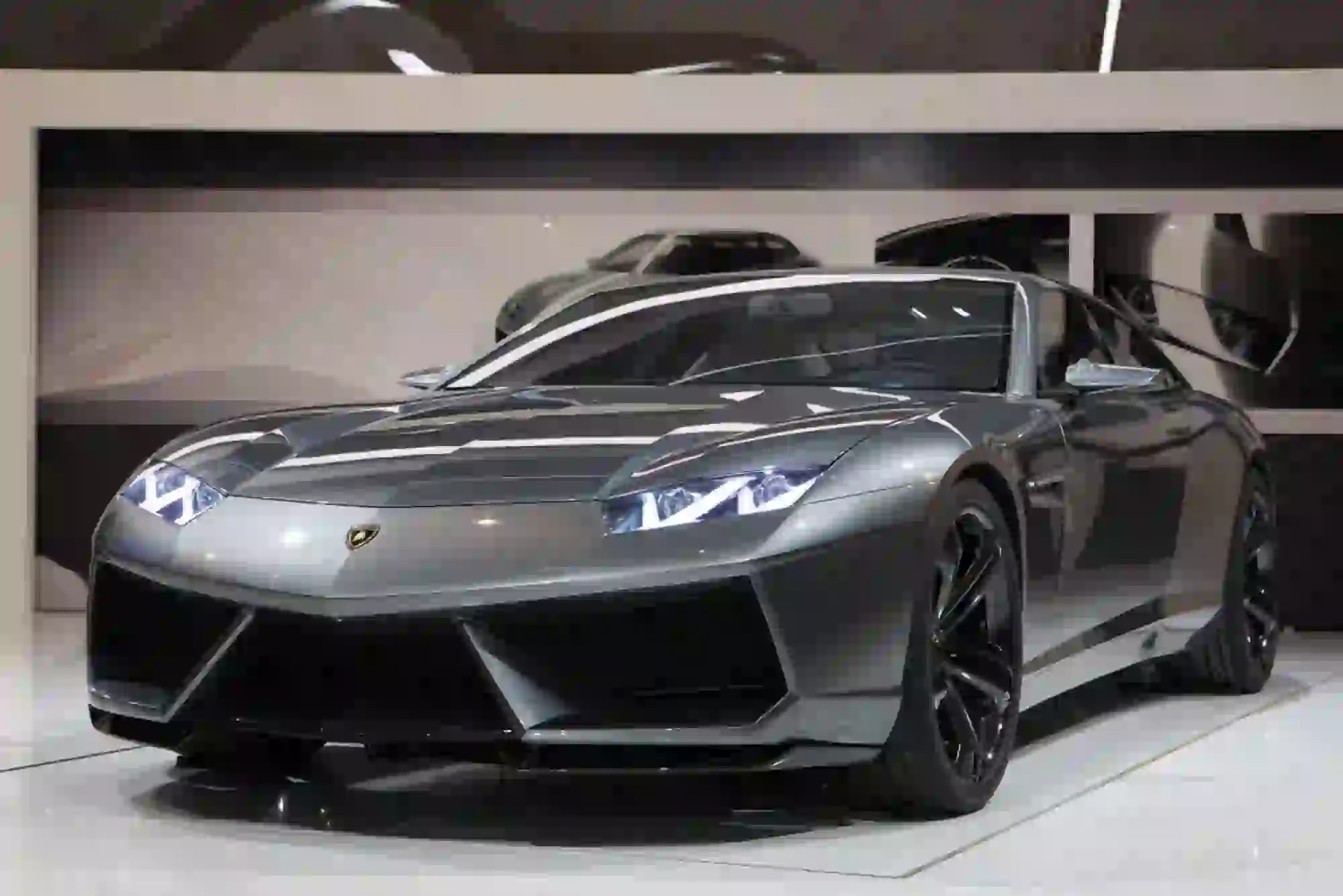 Lamborghini quattro porte 2021 - 1