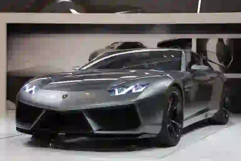 Lamborghini quattro porte 2021 - 1