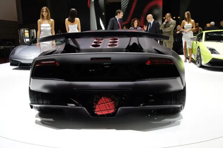 Lamborghini Sesto Elemento Concept - 5