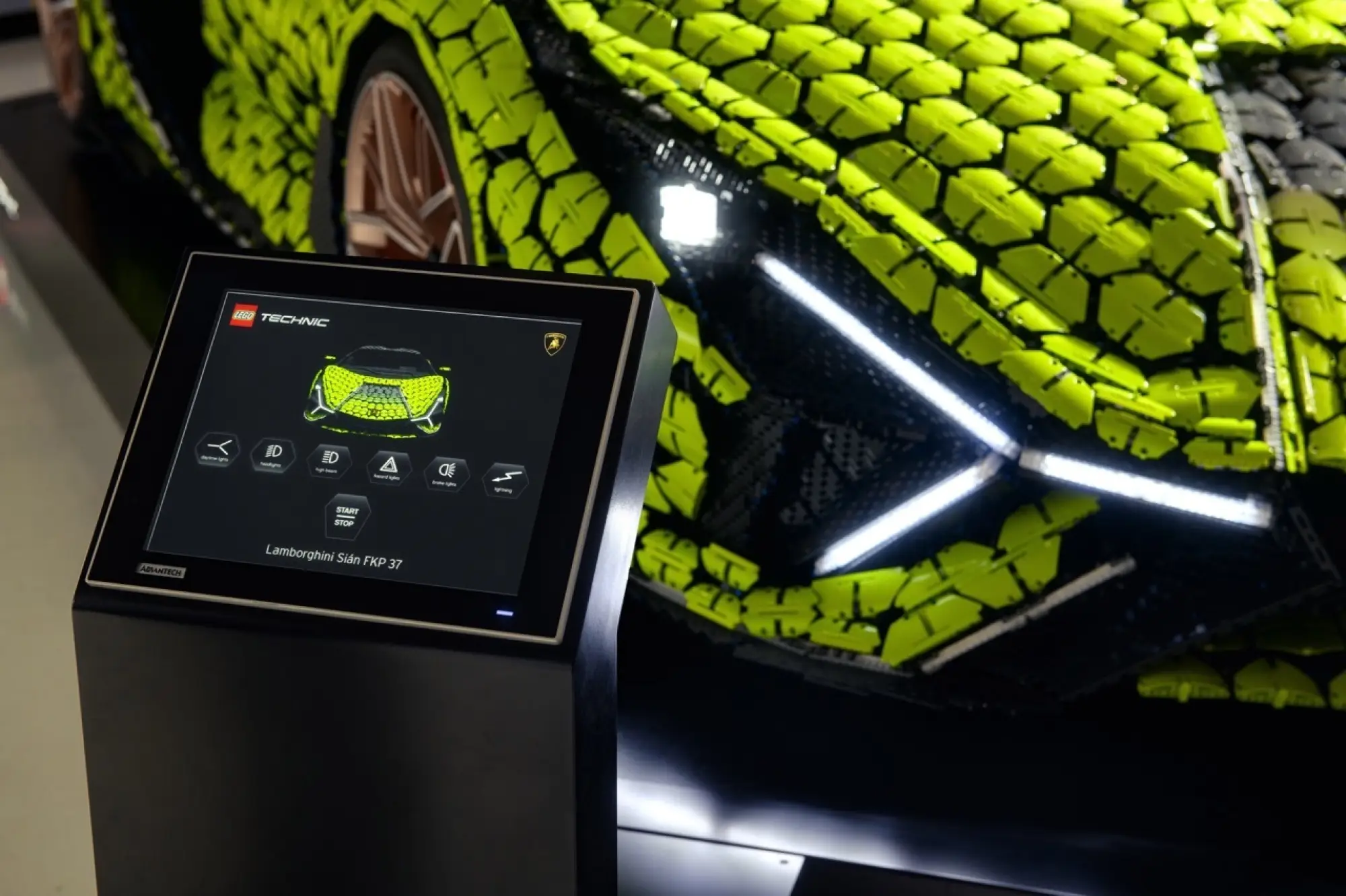 Lamborghini Sian FKP 37 - Lego Technic - 1