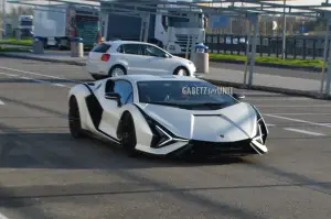 Lamborghini Sian - Foto spia - 12