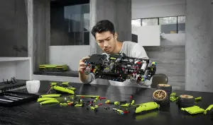 Lamborghini Sian - LEGO Technic - 17