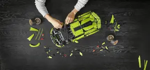 Lamborghini Sian - LEGO Technic - 18