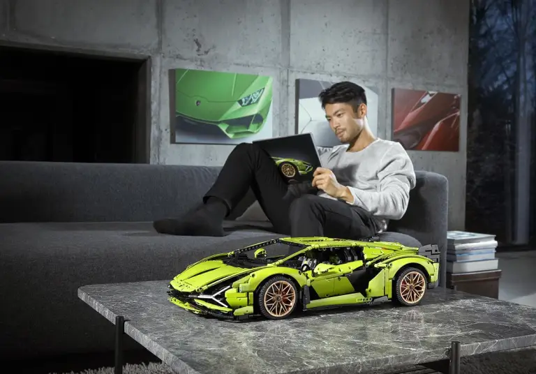 Lamborghini Sian - LEGO Technic - 19