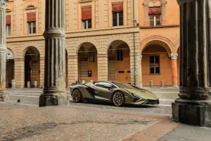 Lamborghini Sian - Portici di Bologna - 4