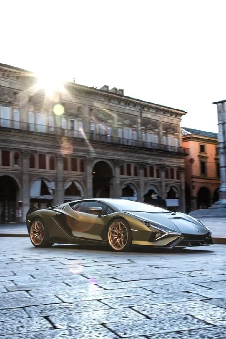 Lamborghini Sian - Portici di Bologna - 1