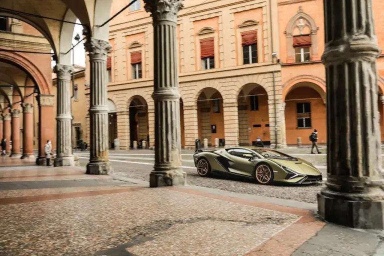 Lamborghini Sian - Portici di Bologna - 6