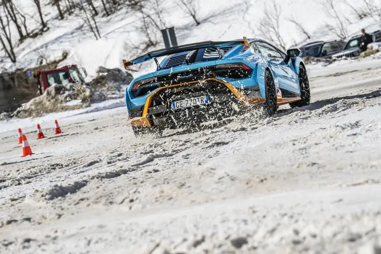 Lamborghini - Supersportive in assetto invernale - 31