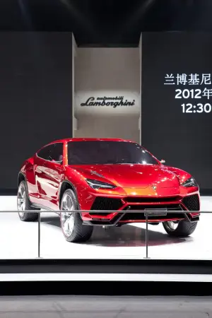 Lamborghini Urus 1.5.2015