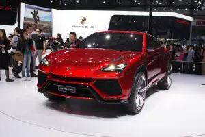 Lamborghini Urus 1.5.2015