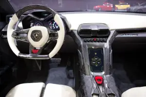 Lamborghini Urus 1.5.2015