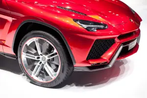 Lamborghini Urus 1.5.2015