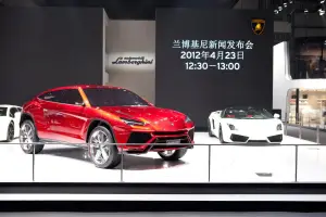 Lamborghini Urus 1.5.2015