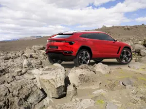 Lamborghini Urus 1.5.2015