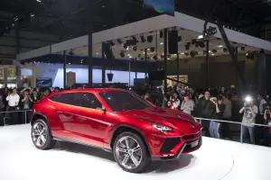 Lamborghini Urus 1.5.2015