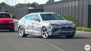 Lamborghini Urus 2022 - Foto Spia Varryx - 4