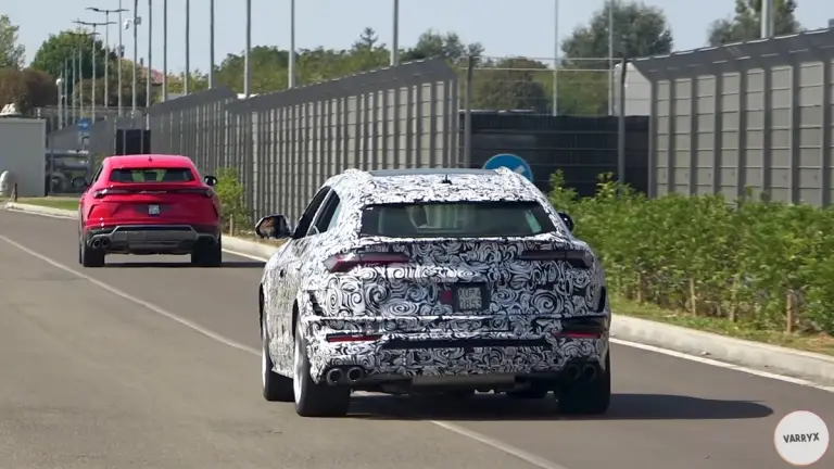 Lamborghini Urus 2022 - Foto Spia Varryx - 3