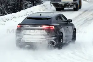 Lamborghini Urus Evo - Foto Spia 03-03-2022 - 4