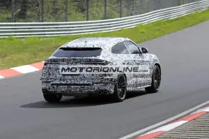 Lamborghini Urus EVO - Foto spia 20-5-2021