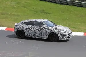 Lamborghini Urus EVO - Foto spia 20-5-2021