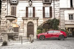Lamborghini Urus - Foto 1-4-2021