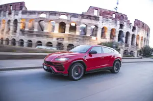 Lamborghini Urus - Foto 1-4-2021