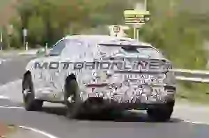 Lamborghini Urus foto spia 18 Maggio 2017