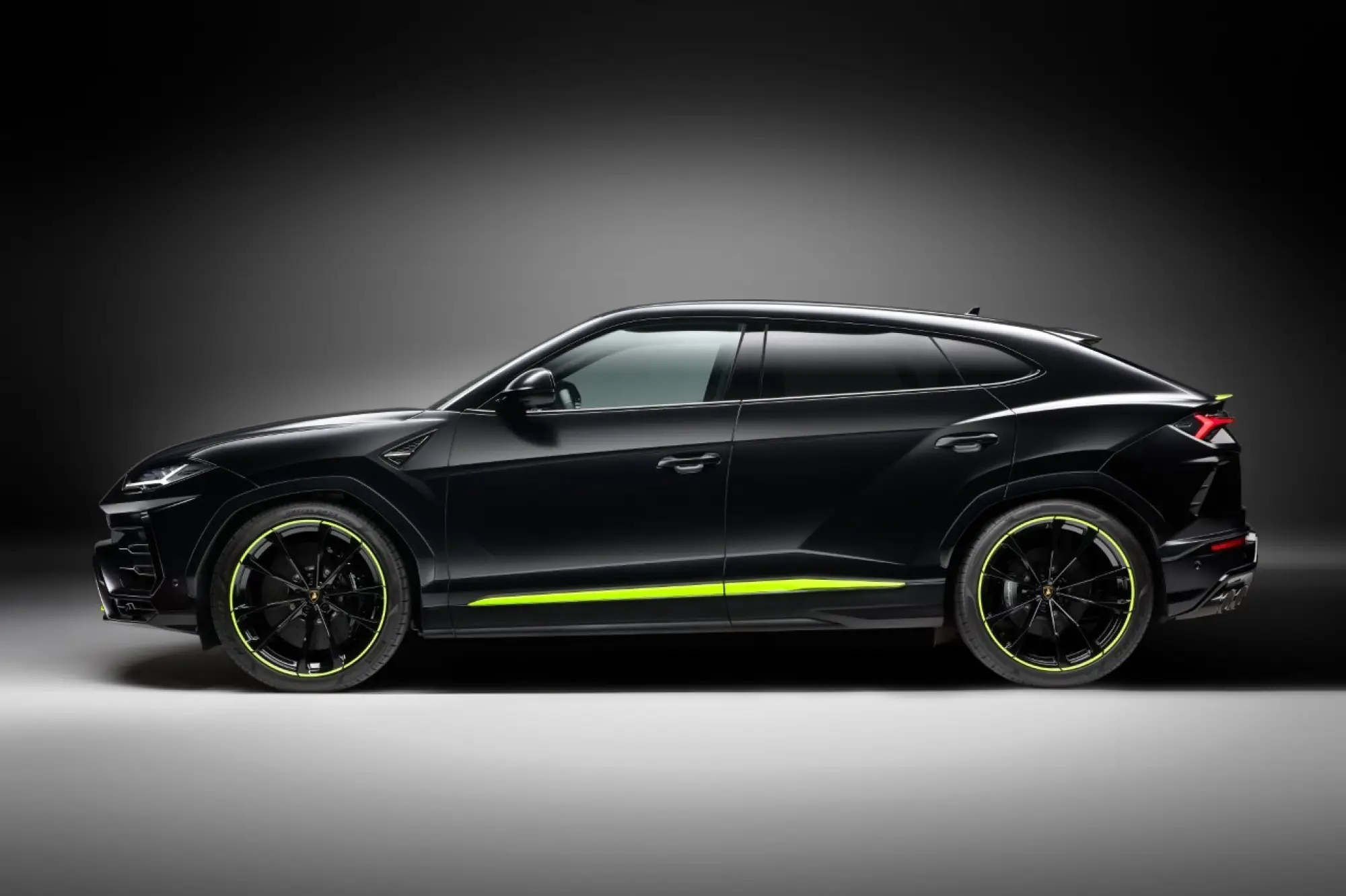 Lamborghini Urus Graphite Capsule - Foto ufficiali - 3