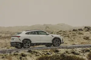 Lamborghini Urus in Islanda - 38