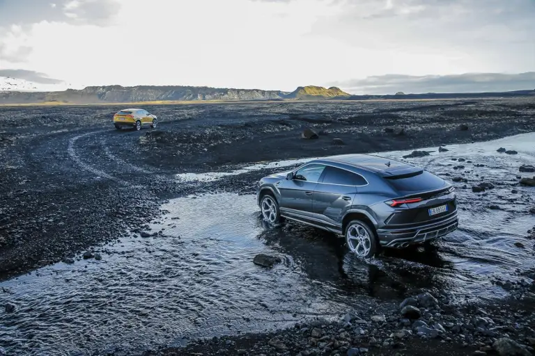 Lamborghini Urus in Islanda - 3