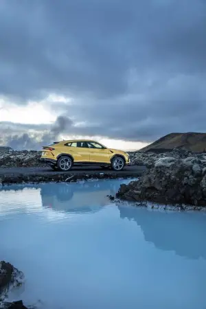 Lamborghini Urus in Islanda - 53