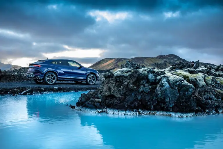 Lamborghini Urus in Islanda - 54