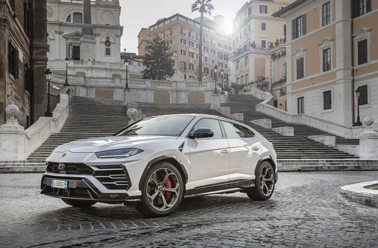 Lamborghini Urus presentazioni mondiali - 6