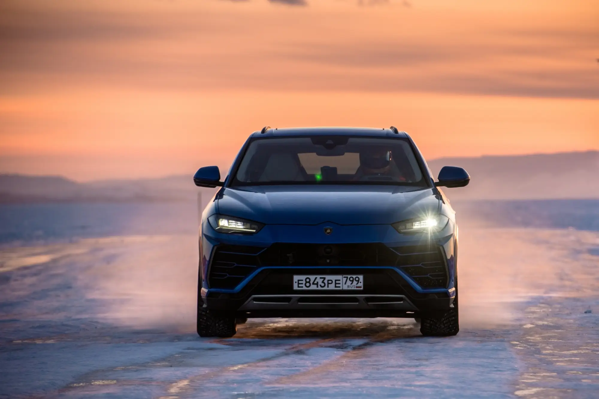 Lamborghini Urus - Record di velocità sul ghiaccio - 2