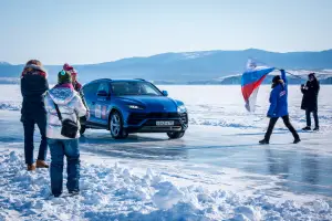 Lamborghini Urus - Record di velocità sul ghiaccio