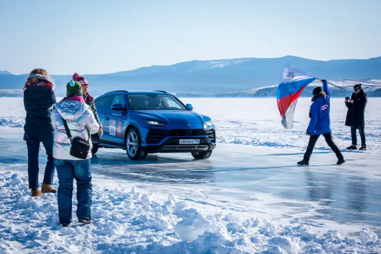 Lamborghini Urus - Record di velocità sul ghiaccio - 7
