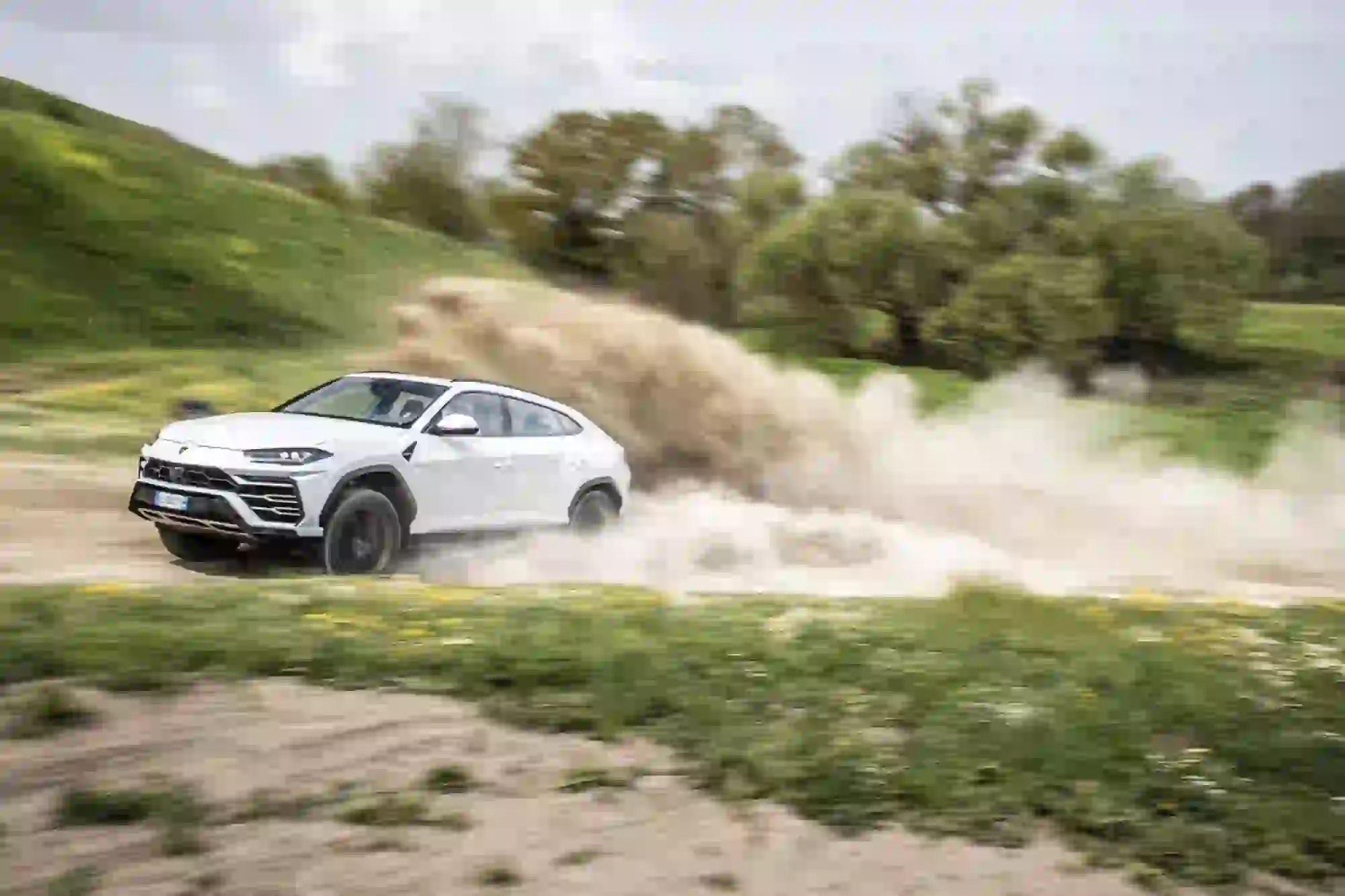 Lamborghini Urus - Record produzione giugno 2022 - 15