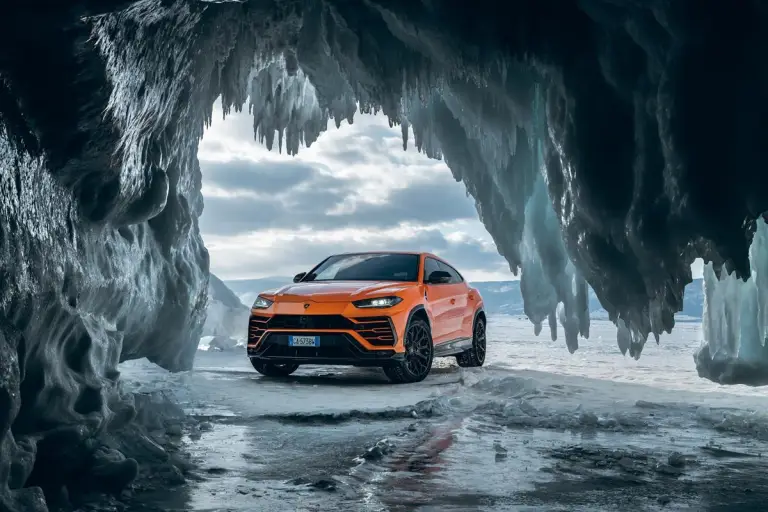 Lamborghini Urus - Record produzione giugno 2022 - 13