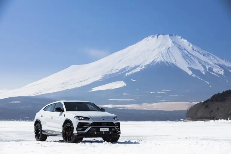Lamborghini Urus - Record produzione giugno 2022 - 5