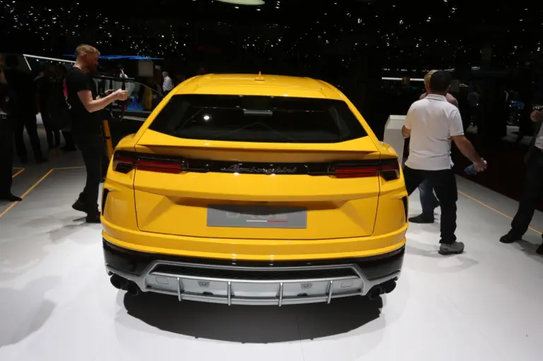 Lamborghini Urus - Salone di Ginevra 2018 - 7