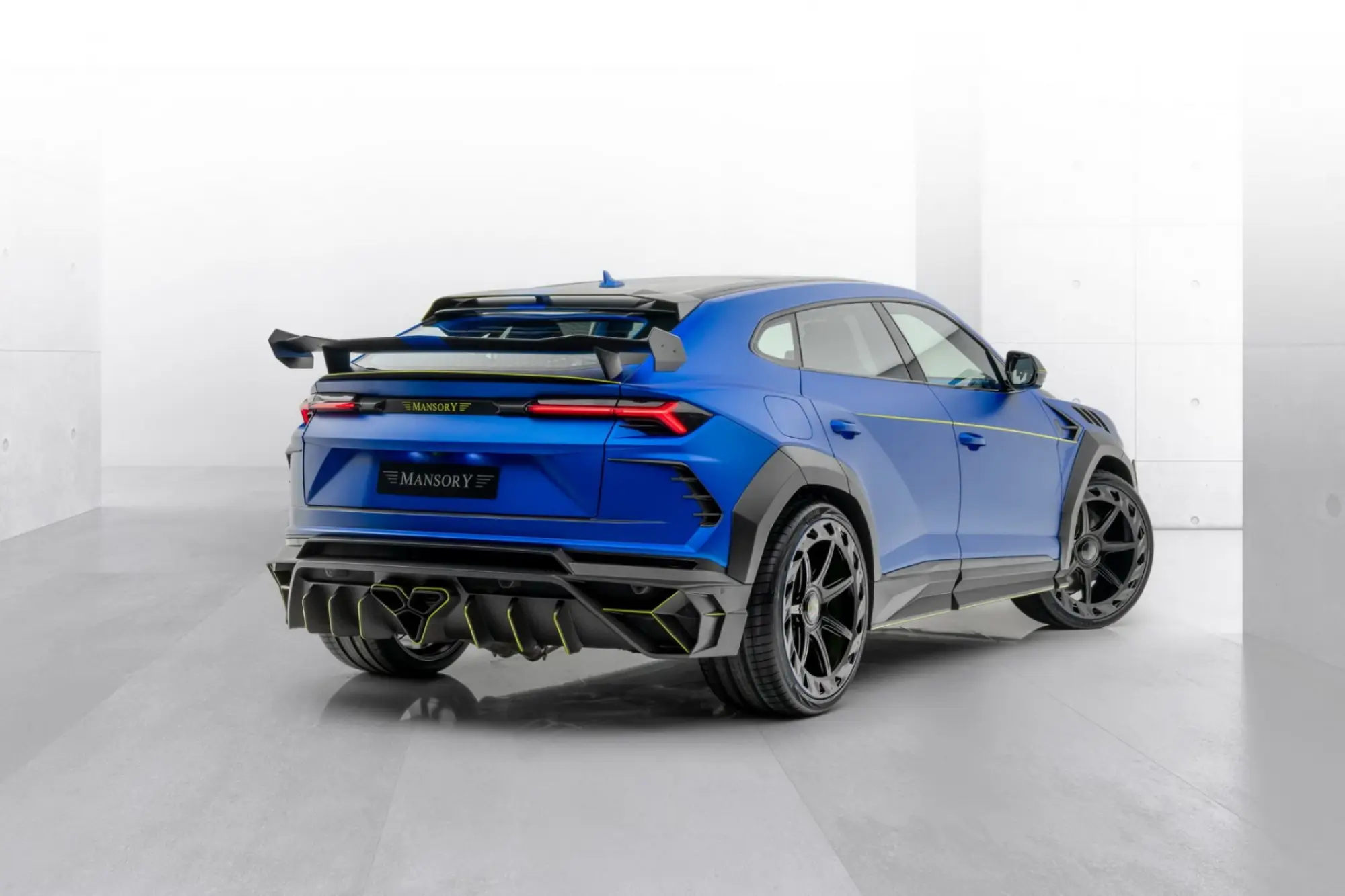 Lamborghini Urus - Tuning Mansory Venatus  - 2